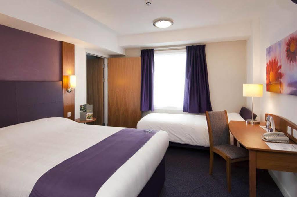 Premier Inn Bradford Central Exterior photo