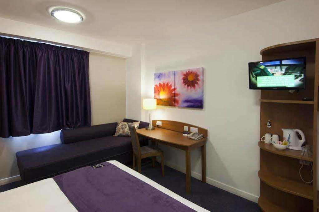 Premier Inn Bradford Central Exterior photo