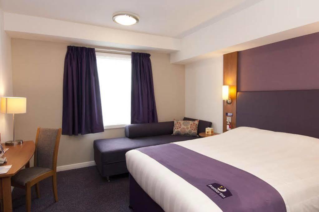 Premier Inn Bradford Central Exterior photo