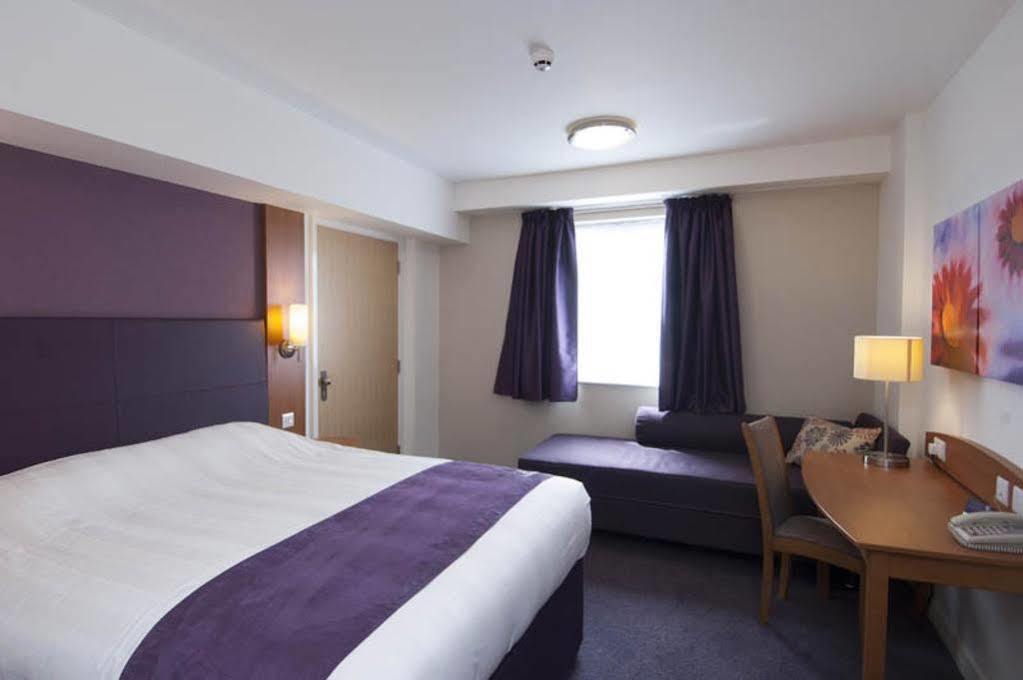 Premier Inn Bradford Central Exterior photo